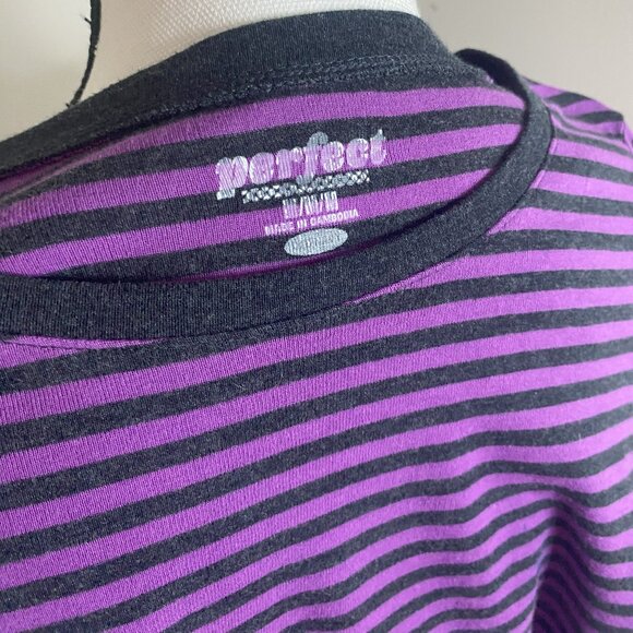 Old Navy Striped T-shirt Purple size Medium Long Sleeves - Picture 6 of 7